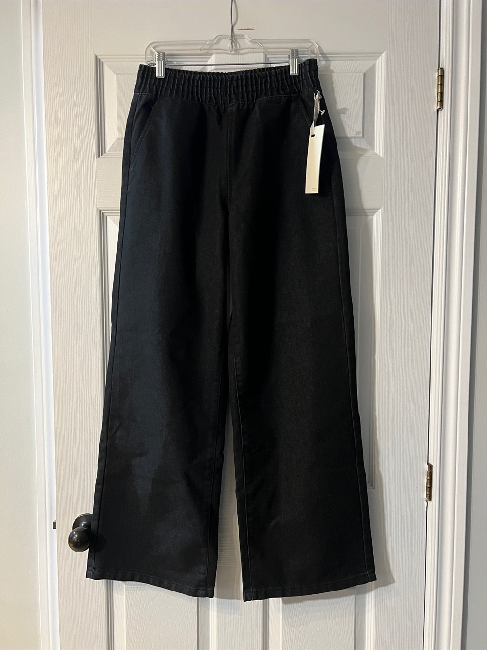 Foxy Jeans - Wide-Leg Pull-On jeans in Black